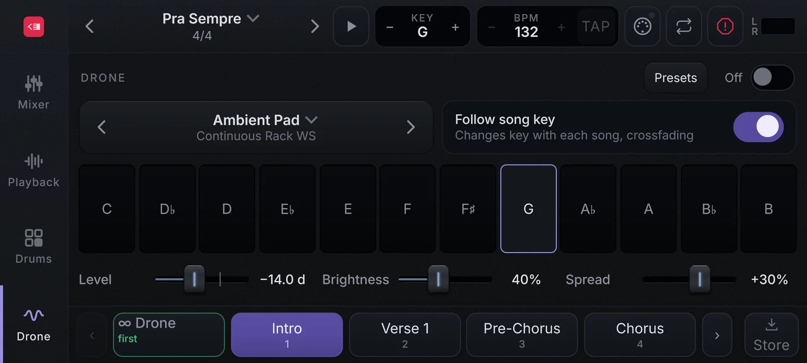 A tela Drone no celular: o nome do som com as setas, a chave Follow song key, as 12 teclas de tom e os faders Level, Brightness e Spread.