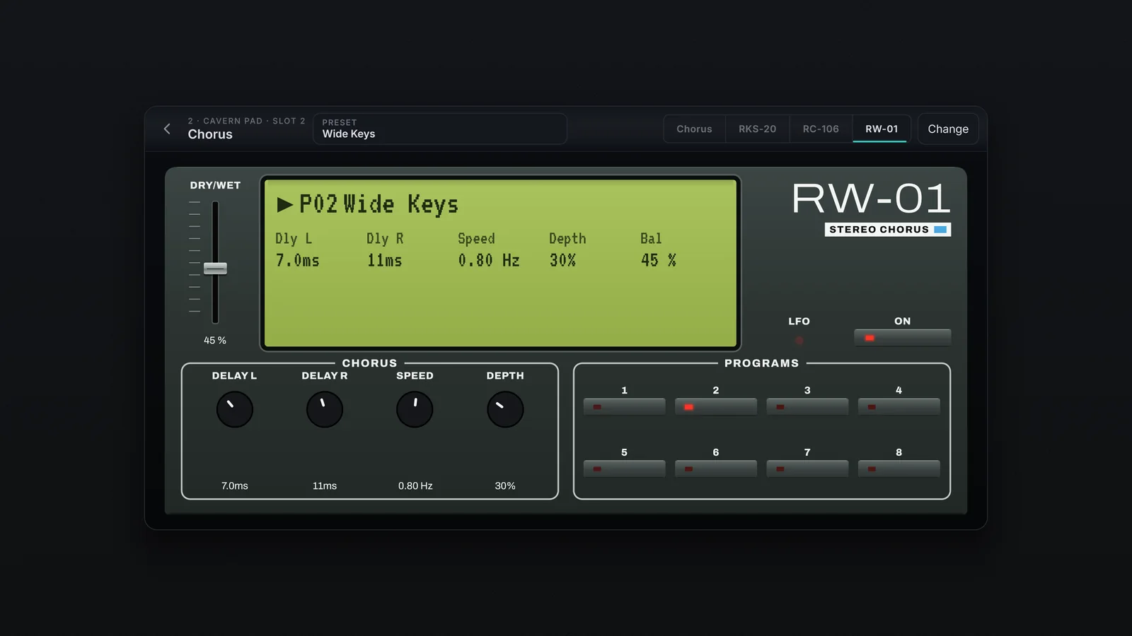 A face do RW-01: painel grafite, o display verde com o programa e os valores, os knobs DELAY L, DELAY R, SPEED e DEPTH, o fader DRY/WET, as teclas PROGRAMS 1 a 8 e ON.