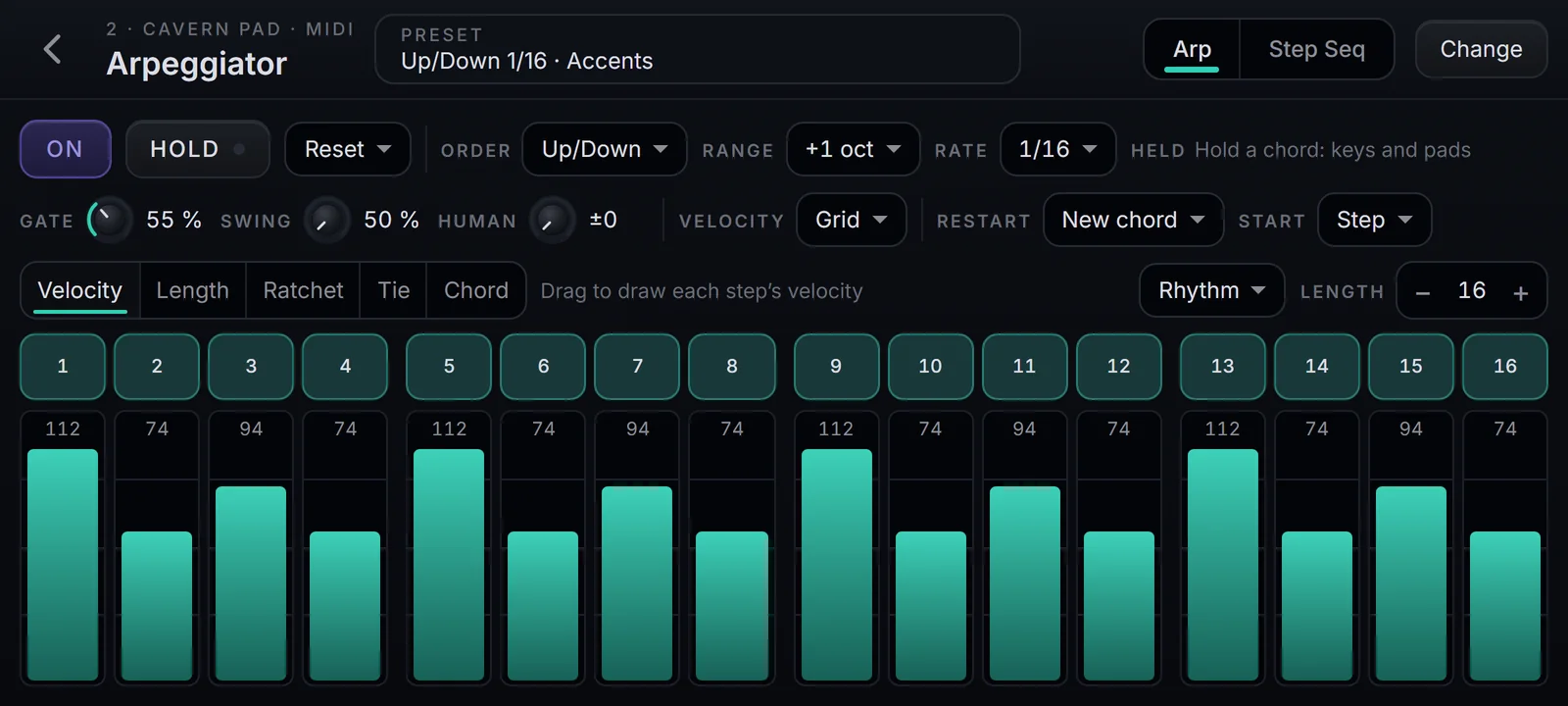 A página do Arpeggiator no celular deitado: o topo com Preset, as abas Arp e Step Seq e Change; os ajustes em duas linhas; a grade de 16 passos embaixo.